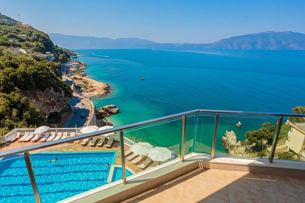 Toto Hotel & Apartments Radhimë 外观 照片