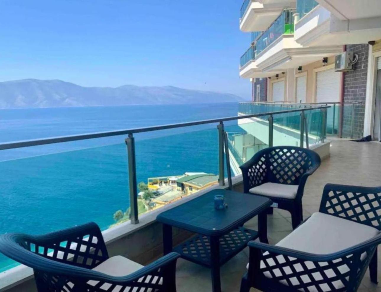 Toto Hotel & Apartments Radhimë 外观 照片