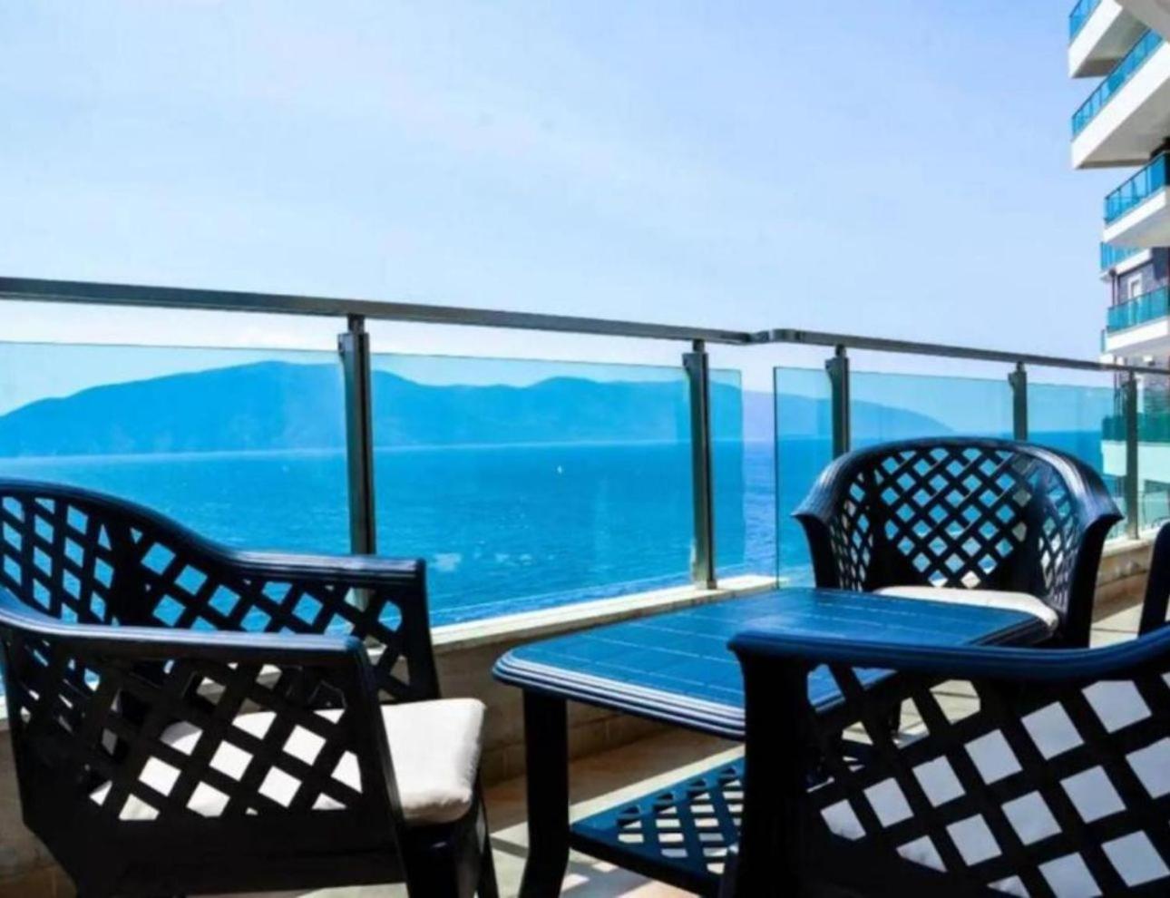 Toto Hotel & Apartments Radhimë 外观 照片