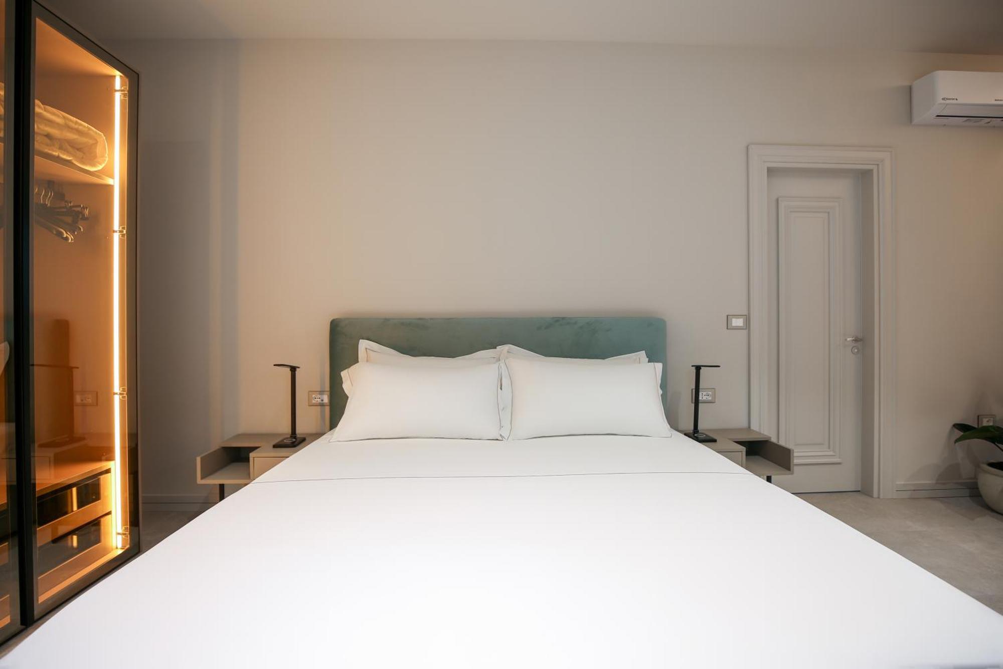 Toto Hotel & Apartments Radhimë 外观 照片